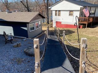 1980 Egyptian Hills Dr, Creal Springs, IL 62922