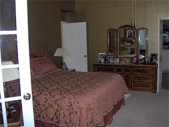 2nd image of 2626 Lakeway Dr