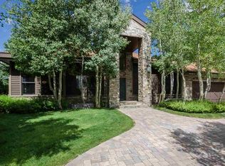 310 Ranch Rd, Mammoth Lakes, CA 93546