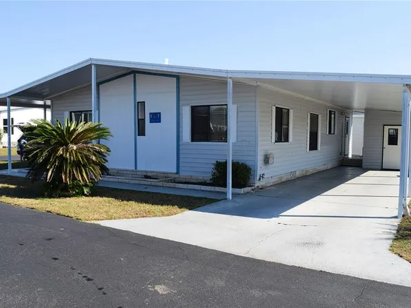 37642 Amigo Dr, Zephyrhills, FL 33541