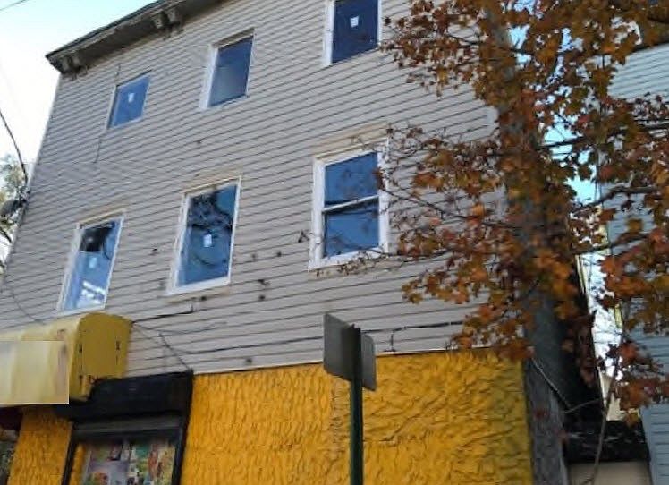 2nd image of 94 Mercer St