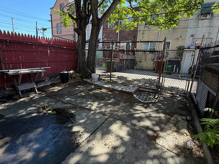 2707 S 9th St — Photo 9