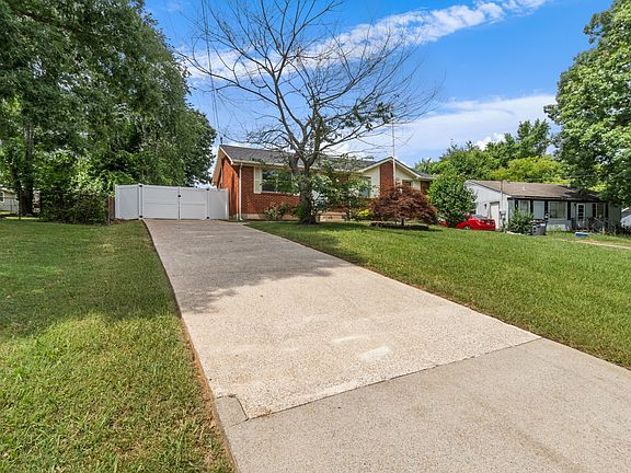 4th image of 1535 Cherry Tree Dr