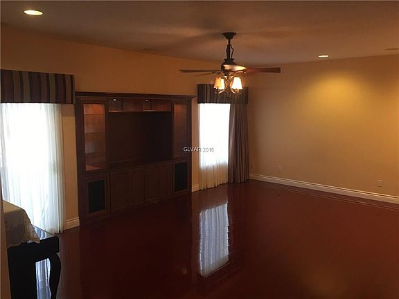 5th image of 6290 Tuckaway Cove Ave