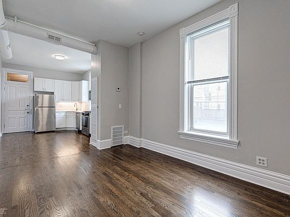 4th image of 1913 W Cortland St #1R