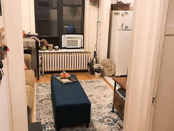 4th image of 632 W Arlington Pl #2GH