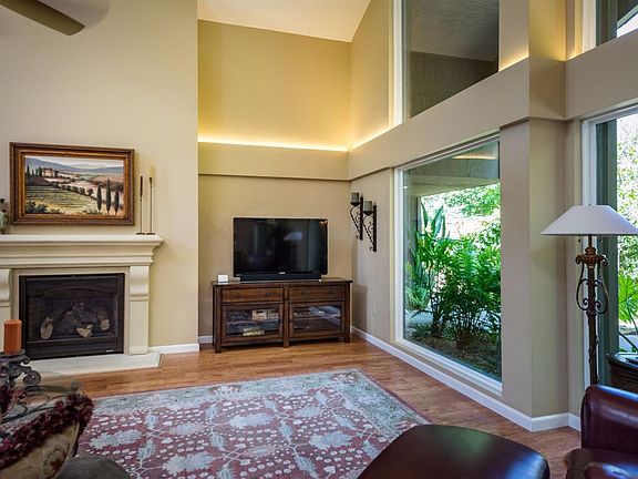 5th image of 5097 N Van Ness Blvd