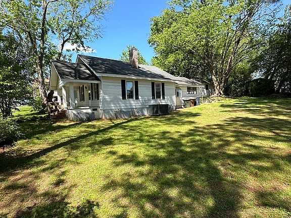3rd image of 1902 Bradford St