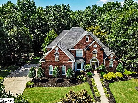 2nd image of 109 Sleepy Hollow Ln