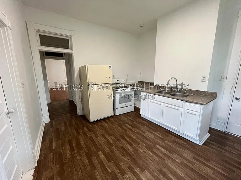 1601 Union St — Photo 3