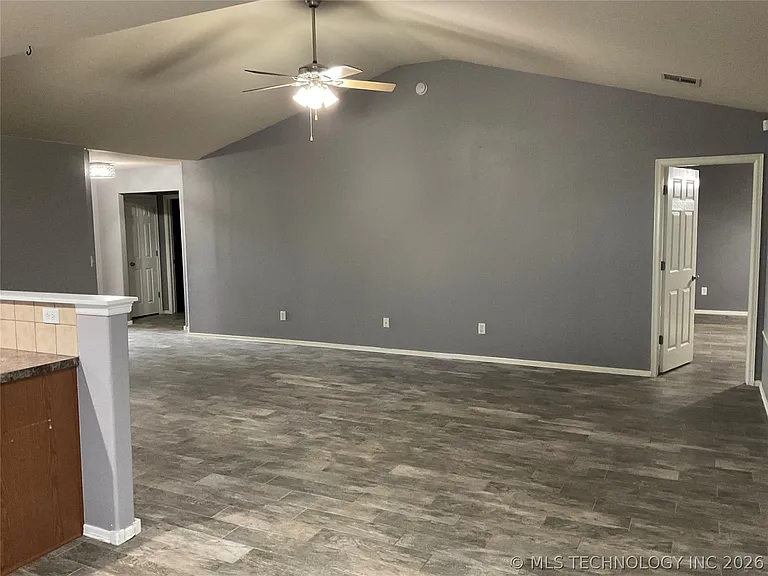 11120 N 143rd East Ave — Photo 3