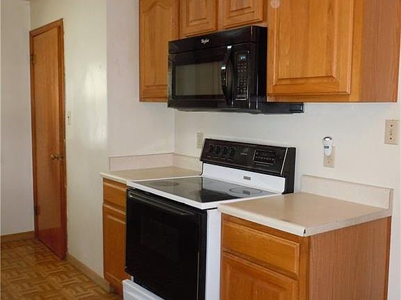 3rd image of 675 E 241st St