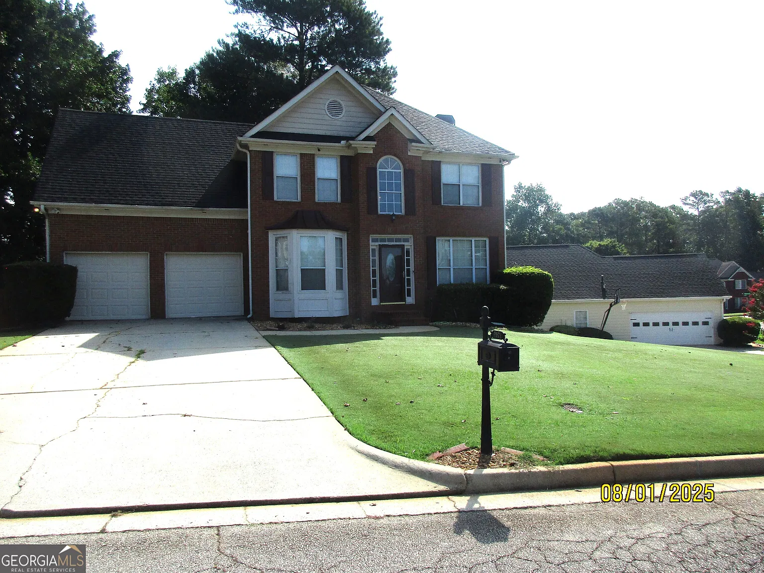 4 bed, 2.5 bath, $2,300 — Photo 3