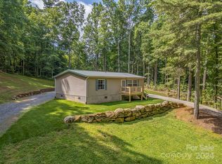 200 Merri Dr, Hendersonville, NC 28792