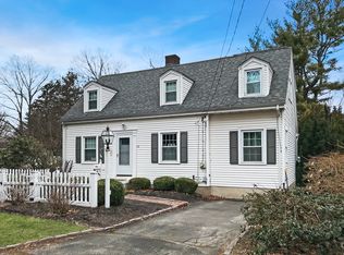 16 Deerfield Ave, Middletown, CT 06457