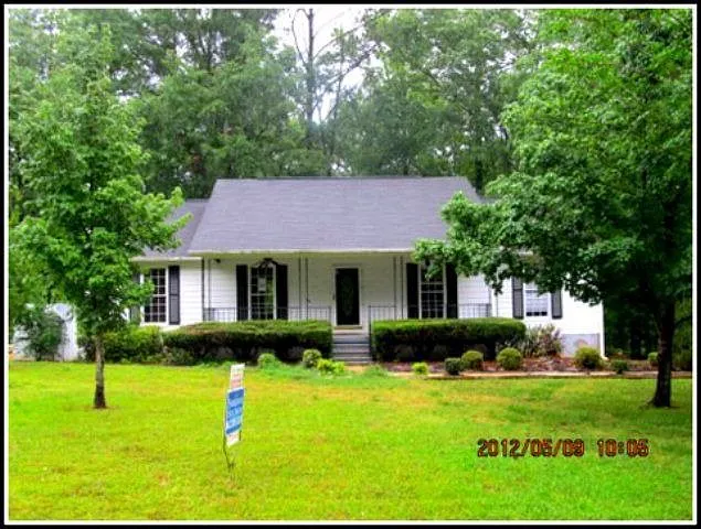 169 Freeman Rd photo 1