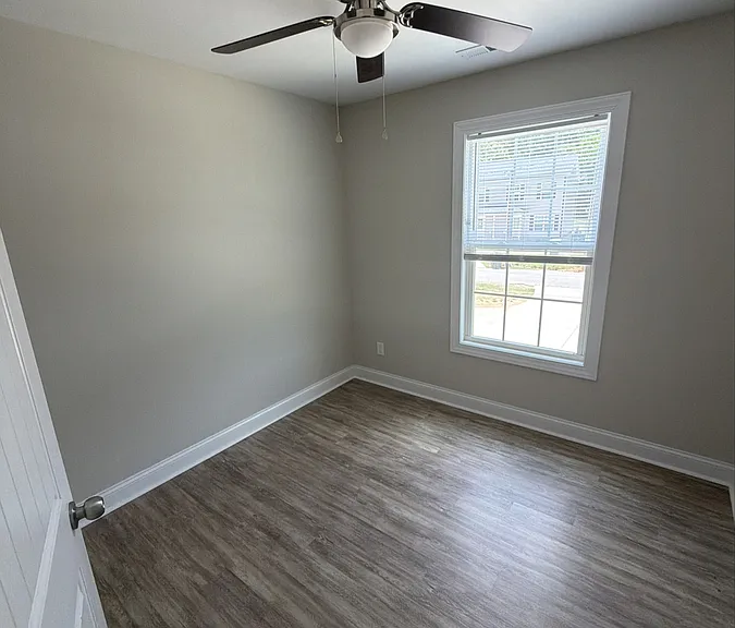 1157 Davis St — Photo 6
