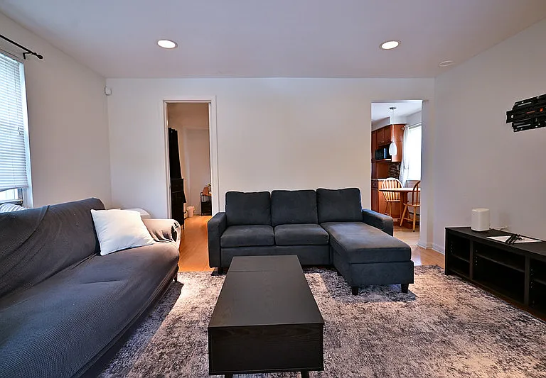 43 Christopher St — Photo 7