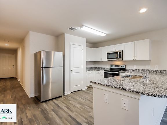 5th image of 15823 Del Norte Dr