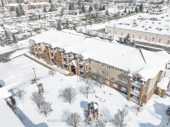 41 Coulter St #19, Barrie, ON L4N 6L9