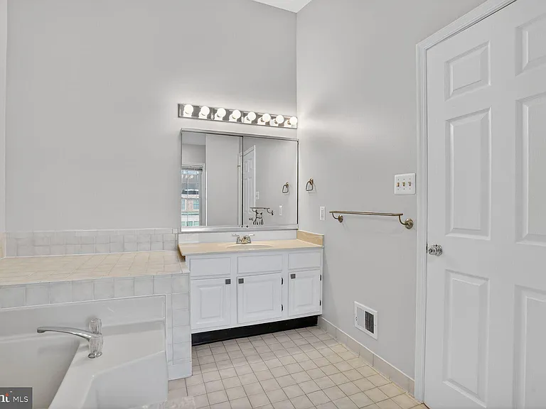 8408 Millwood Dr — Photo 12