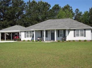 17 Lindsay Ln, Hazlehurst, GA 31539