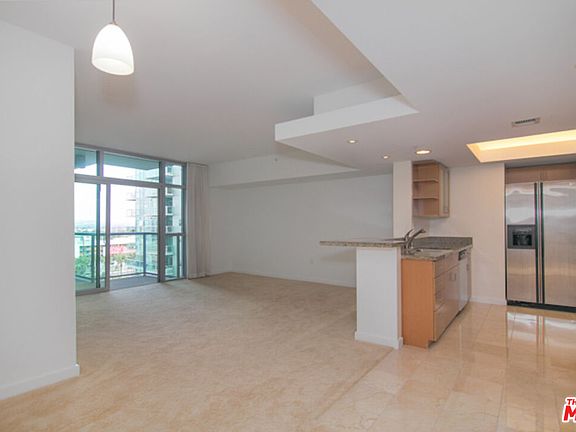 2nd image of 13700 Marina Pointe Dr Unit 1027