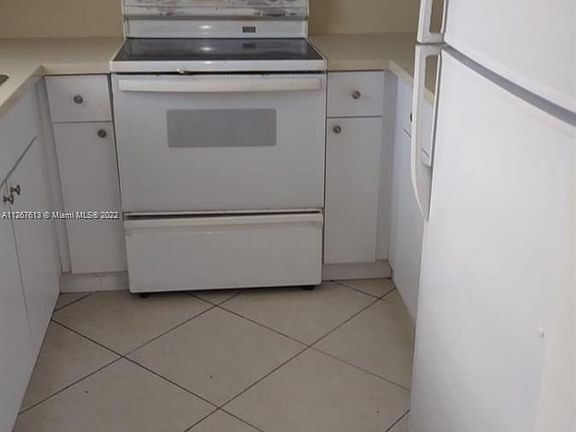 2nd image of 220 NE 40th St #3