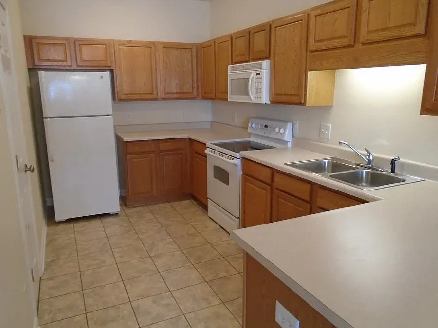 Crosswinds Condominums — Photo 1
