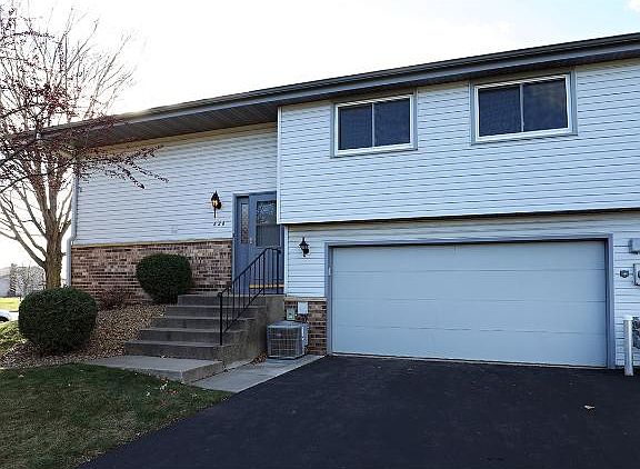 2nd image of 626 Portland Mews