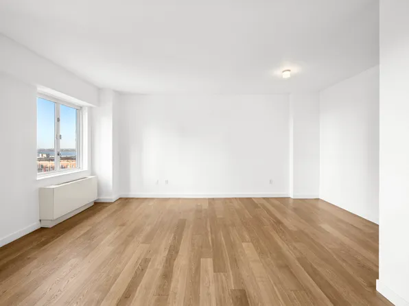 225 Rector Place image 3 of 8