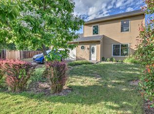 127 Mace Rd, Medford, OR 97501