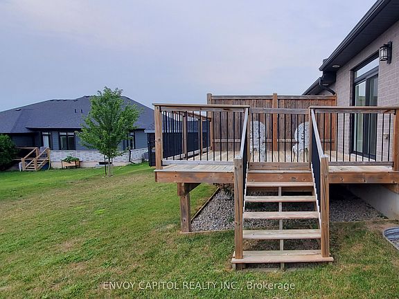 5th image of 106 Ridgewood Cres
