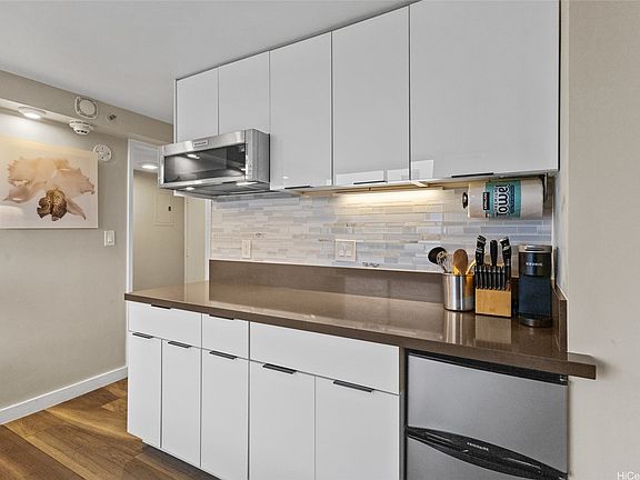 4th image of 444 Niu St APT 2702