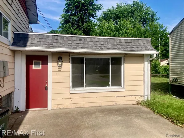 23360 Carlisle Ave APT 1, Hazel Park, MI 48030