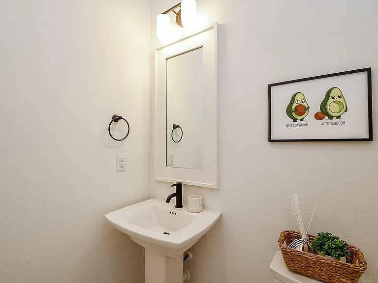 4403 Greeley St — Photo 14