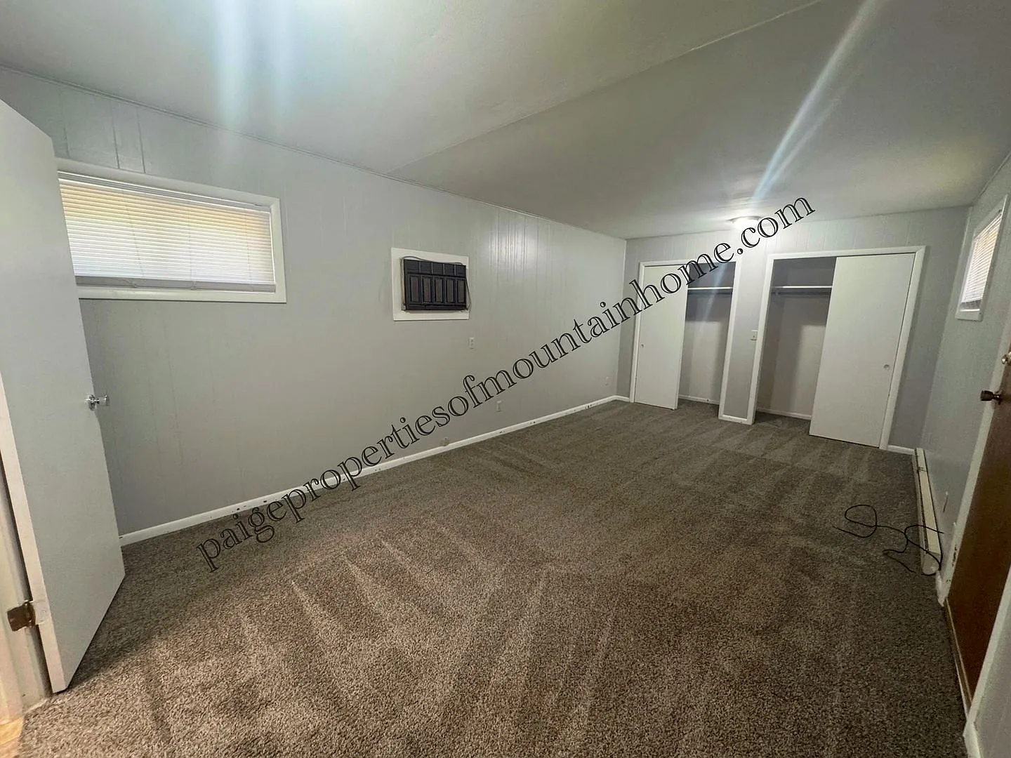 Charming 3 bed 2 bath Home on a Corner Lot! — Photo 2