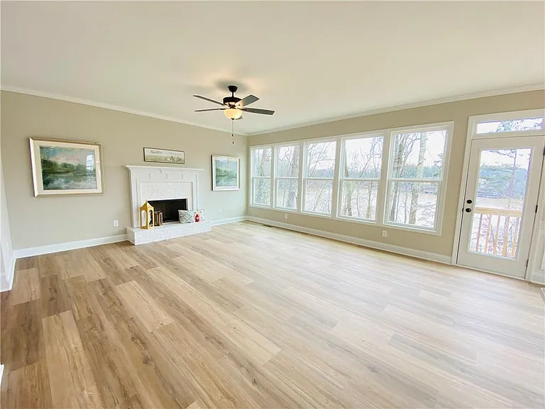 6960 Diana Cir — Photo 8