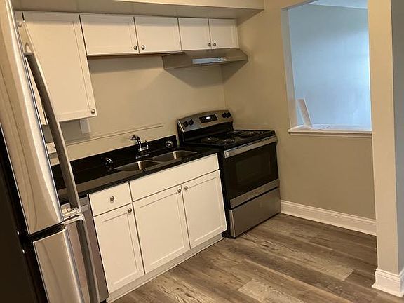 2nd image of 1105 Evans Ave APT 1C
