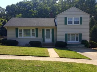 606 Jordan Cir, Whitehall, PA 18052