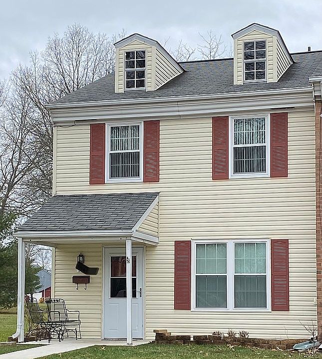 2nd image of 508 Clarella Ct