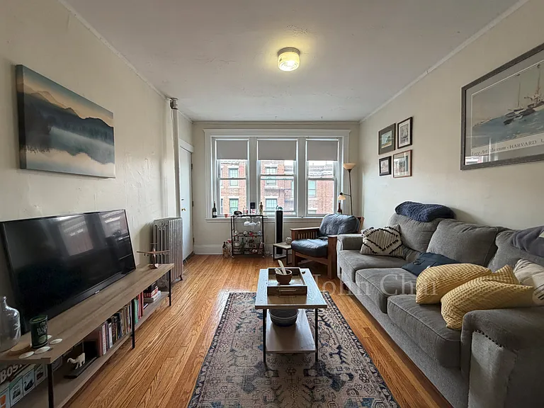 127 Sutherland Rd #K — Photo 2