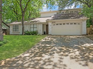 5532 Parliament Dr, Arlington, TX 76017