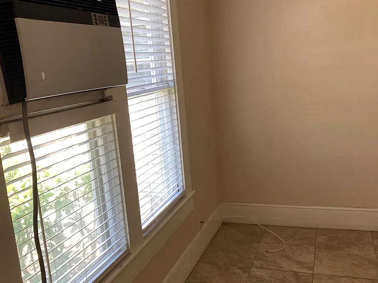 wall, heat, and air conditioner