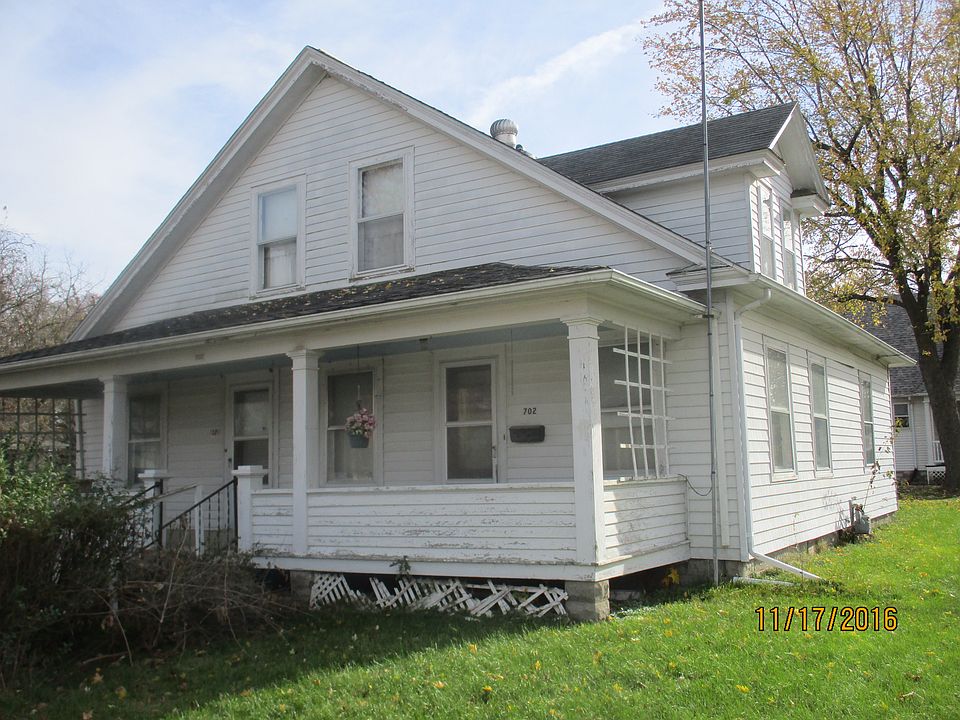 2nd image of 702 Locust St