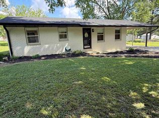 302 E North St, Petersburg, IN 47567