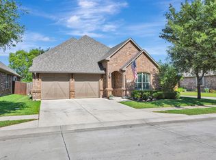 6956 Finch Dr, North Richland Hills, TX 76182