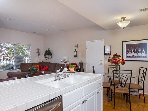 5th image of 625 Jubilee Ln Unit D