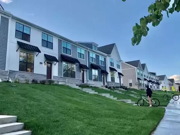 2898 Rayfield Ave, Ann Arbor, MI 48105