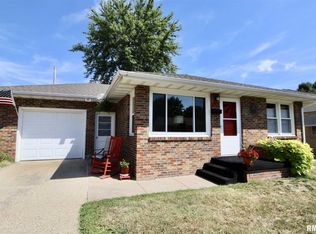 1505 Anna Rd, Pekin, IL 61554